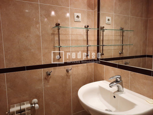 Piso en alquiler en  avenida de Francisco Pi y Margall, Madrid  29/52