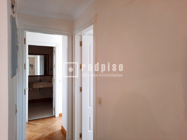 Piso en alquiler en  avenida de Francisco Pi y Margall, Madrid  21/52
