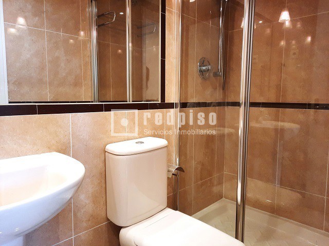 Piso en alquiler en  avenida de Francisco Pi y Margall, Madrid  28/52