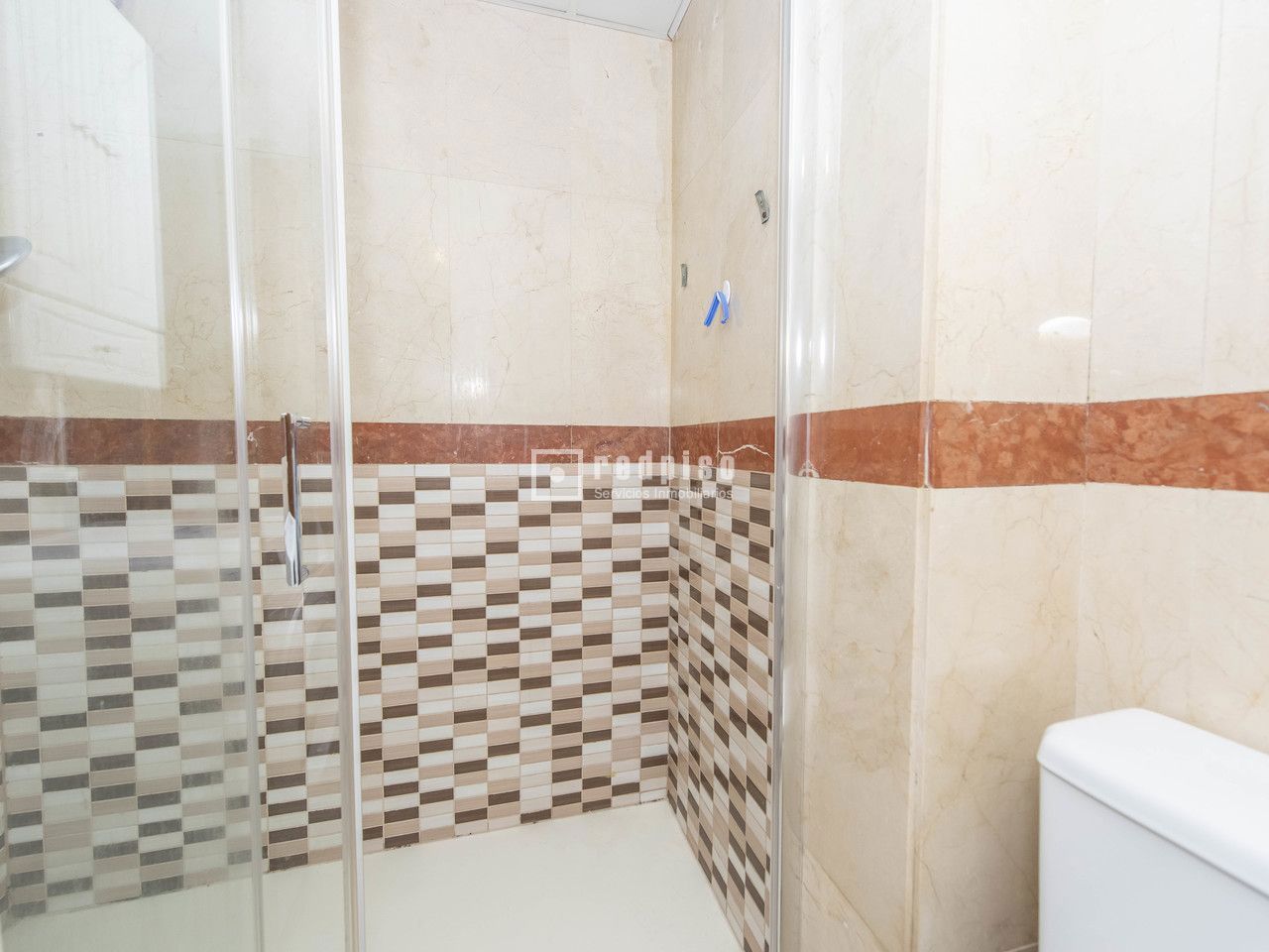 Piso en venta en calle Del Corindón, Madrid, Madrid 19/23