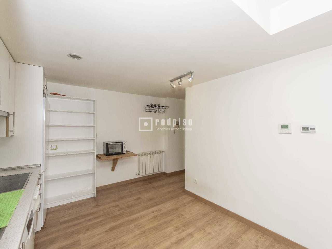 Piso en venta en calle Del Corindón, Madrid, Madrid 10/23