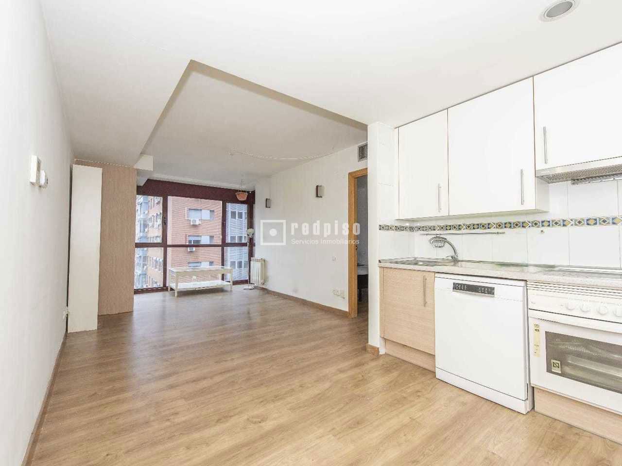 Piso en venta en calle Del Corindón, Madrid, Madrid 2/23