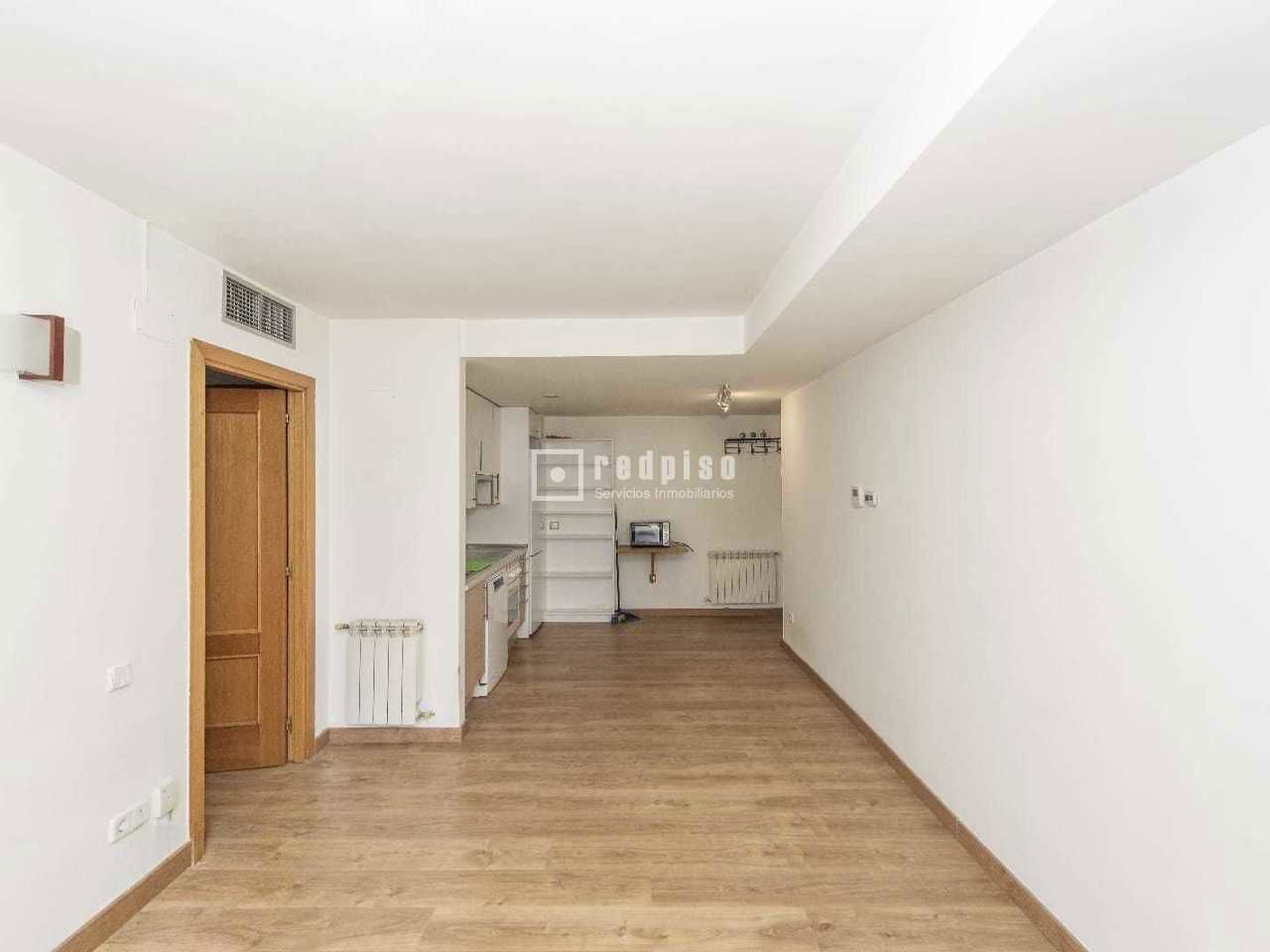 Piso en venta en calle Del Corindón, Madrid, Madrid 9/23