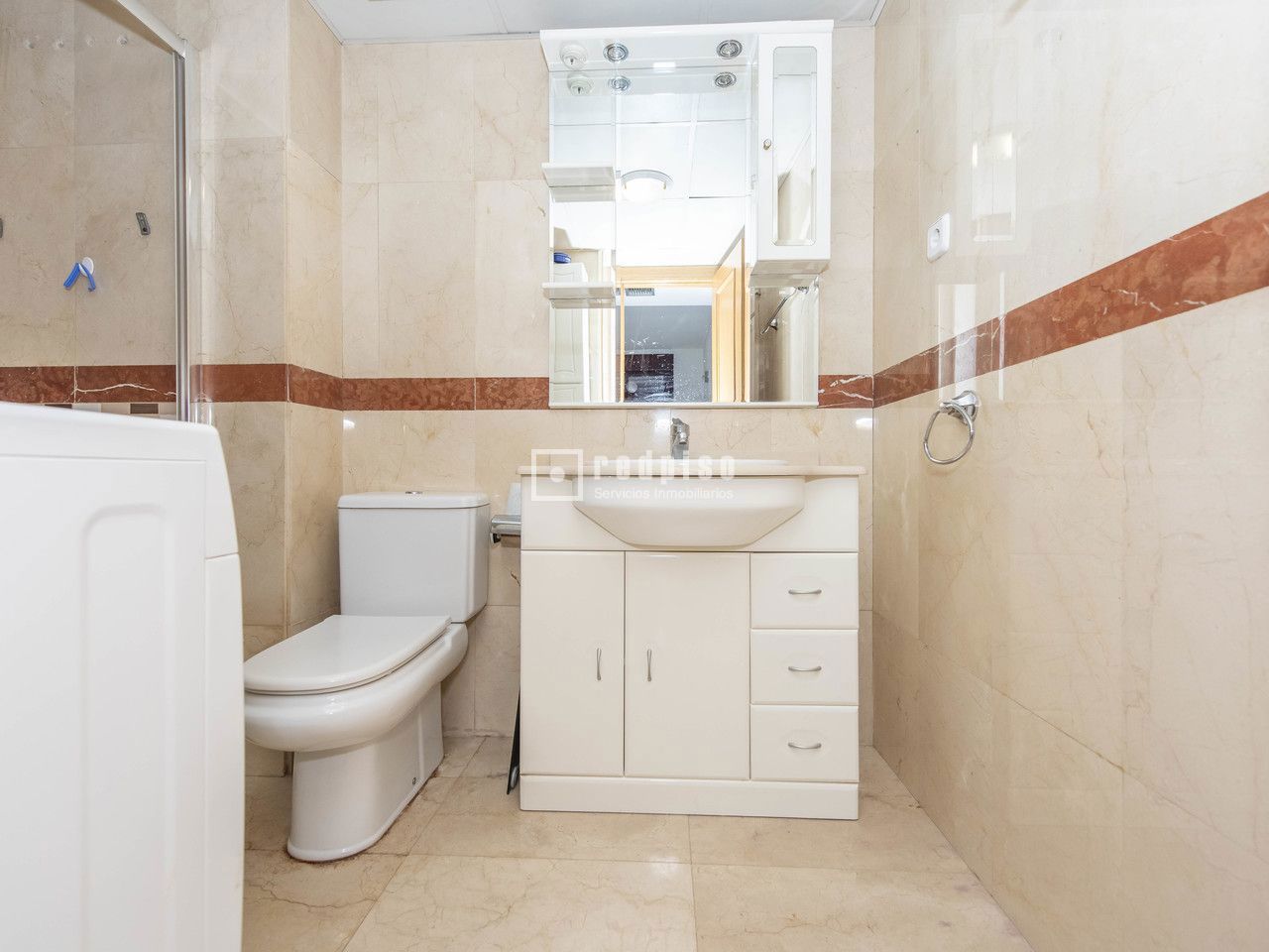 Piso en venta en calle Del Corindón, Madrid, Madrid 18/23