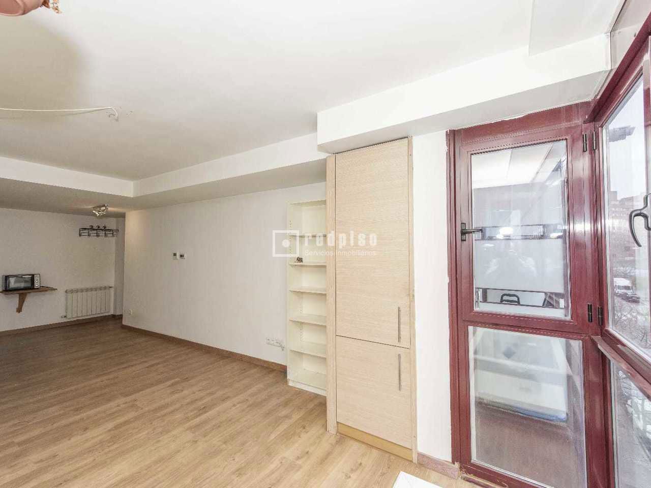 Piso en venta en calle Del Corindón, Madrid, Madrid 6/23