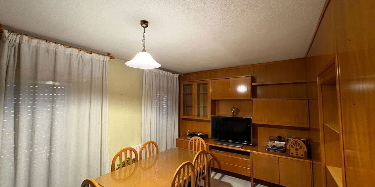 Piso en venta en  calle de Godella, Villaverde, Madrid  1/1