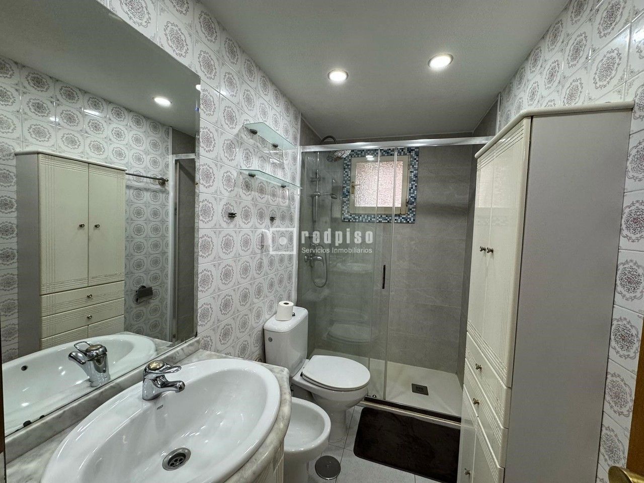 Piso en venta en  avenida de Zarauz, San Fernando de Henares, Madrid  12/13