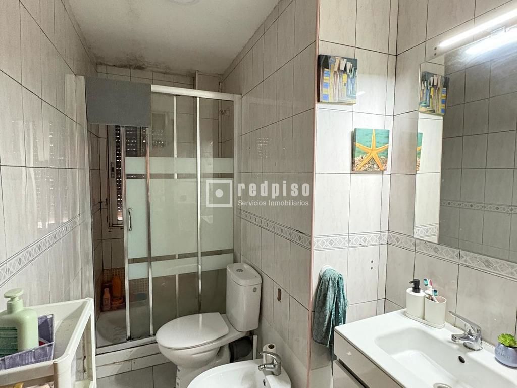 Piso en venta en calle De Benimamet, Villaverde, Madrid 8/16