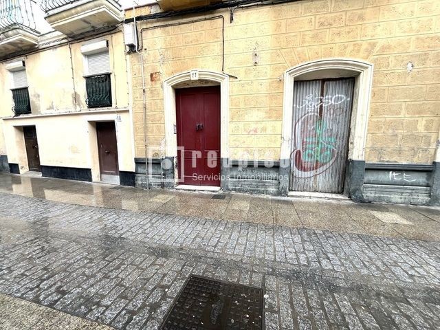 Local en alquiler en  Cádiz  1/16