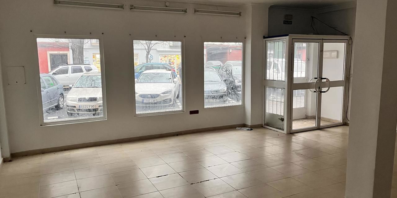 Local en alquiler en  calle de Juan Díaz de Solis, Sevilla  1/1