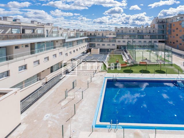 Piso en venta en calle De El Ferrol, Arroyomolinos, Madrid 3/43