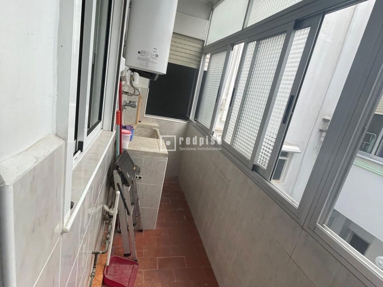 Piso en venta en  calle del Obispo Irurita, L'Olivereta, Valencia  8/11