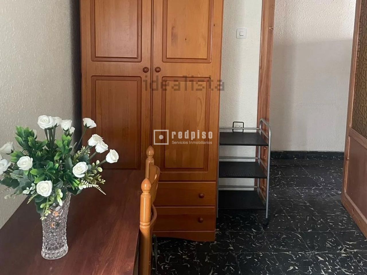 Piso en venta en  calle del Obispo Irurita, L'Olivereta, Valencia  4/11
