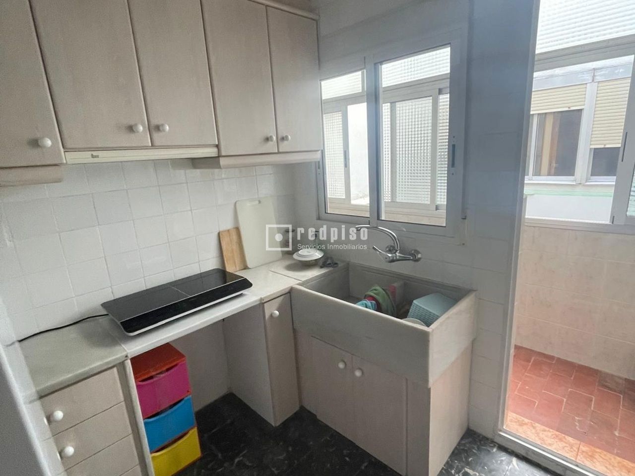 Piso en venta en  calle del Obispo Irurita, L'Olivereta, Valencia  1/11