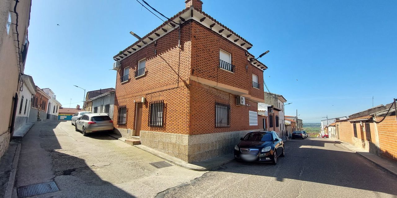 Casa en venta en  Cebolla, Toledo  1/1
