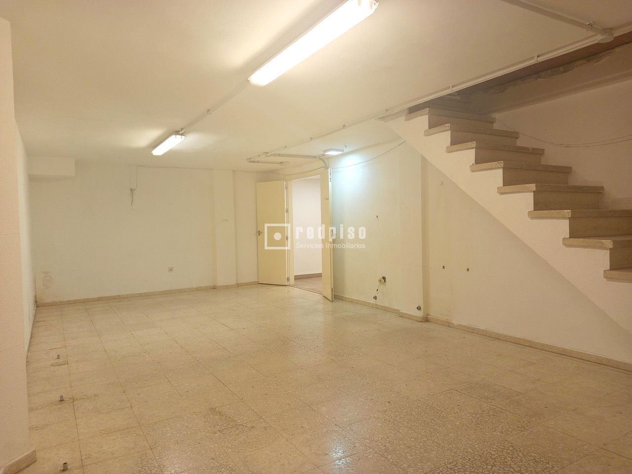 Local en venta en  calle de San Vicente de Paúl, Casco Antiguo, Sevilla  38/45