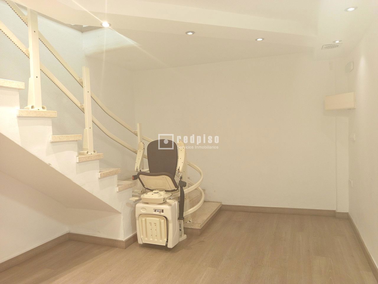 Local en venta en  calle de San Vicente de Paúl, Casco Antiguo, Sevilla  30/45