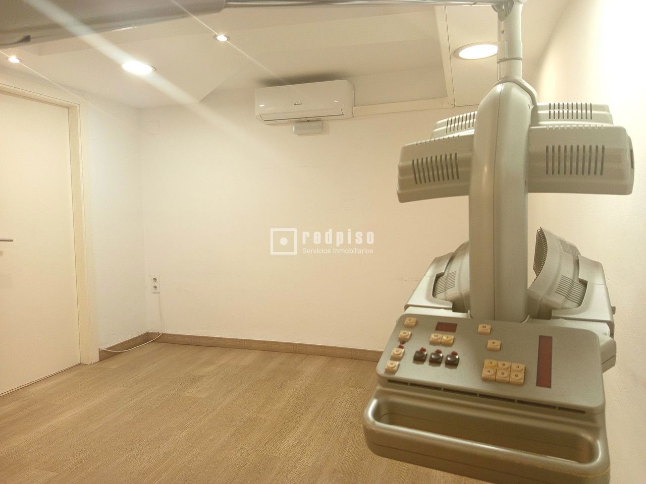 Local en venta en  calle de San Vicente de Paúl, Casco Antiguo, Sevilla  35/45