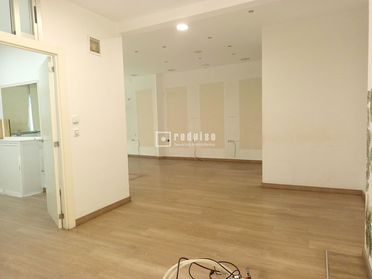 Local en venta en  calle de San Vicente de Paúl, Casco Antiguo, Sevilla  26/45