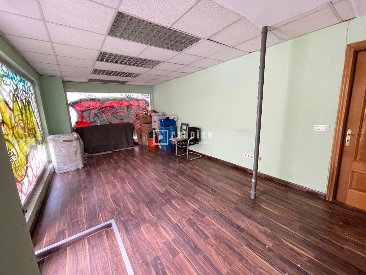 Local en venta en calle Del Parque Eugenia De Montijo, Madrid, Madrid 4/14