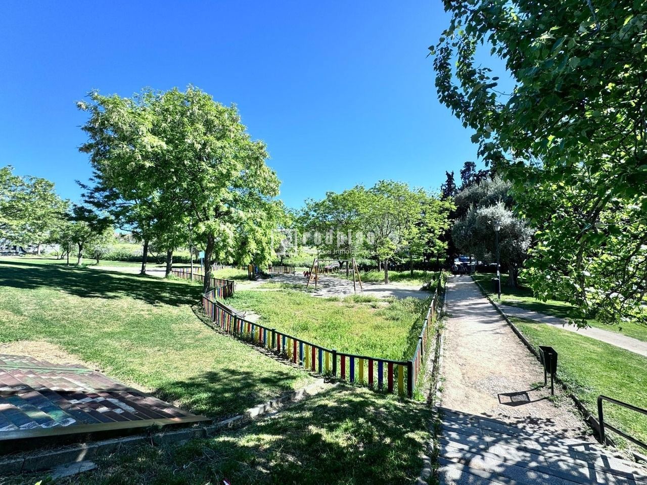 Local en venta en calle Del Parque Eugenia De Montijo, Madrid, Madrid 9/14