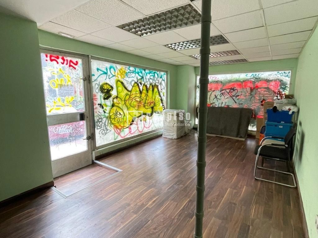 Local en venta en  calle del Parque Eugenia de Montijo, Madrid  1/1