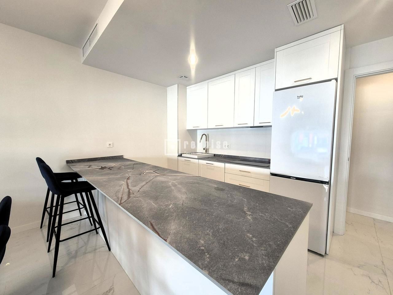 Piso en alquiler en  Sevilla  16/28