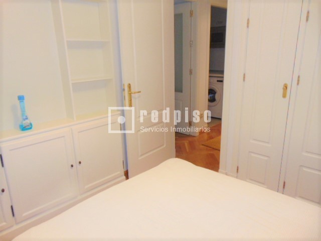 Piso en alquiler en  avenida de Isabel de Valois, Madrid  16/29