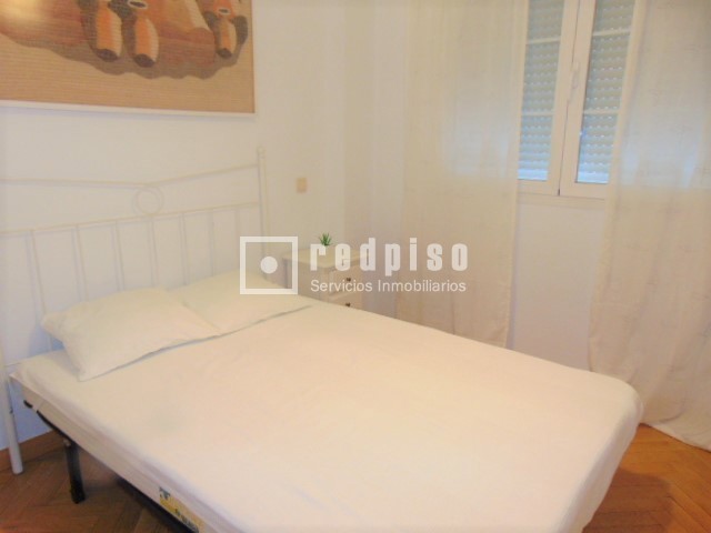 Piso en alquiler en  avenida de Isabel de Valois, Madrid  14/29