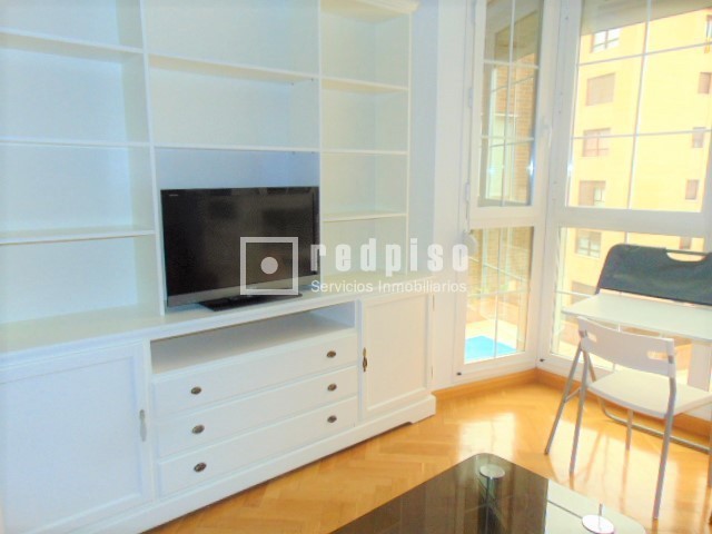 Piso en alquiler en  avenida de Isabel de Valois, Madrid  7/29