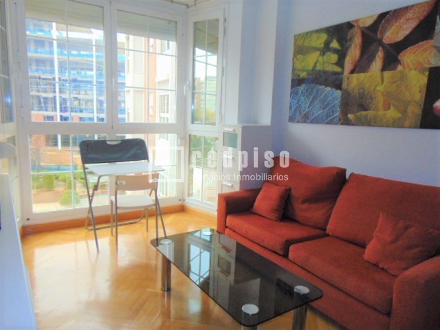 Piso en alquiler en  avenida de Isabel de Valois, Madrid  3/29