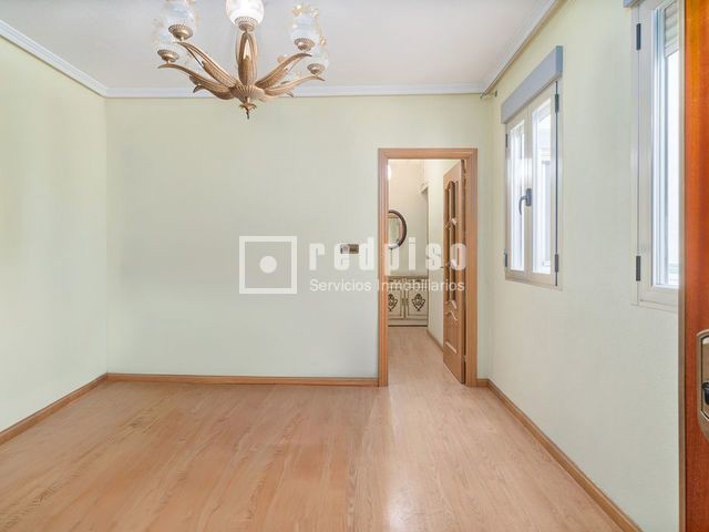 Piso en venta en  calle de Marcelo Usera, Usera, Madrid  1/1