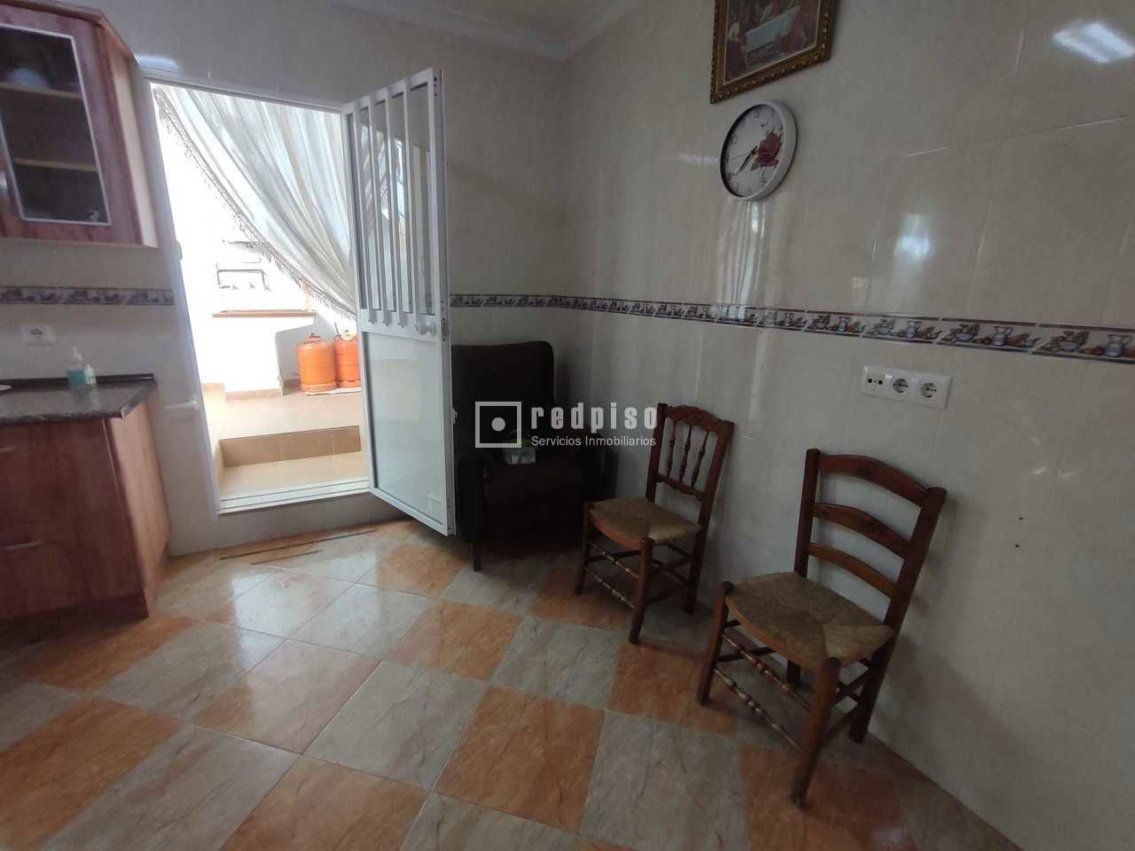 Casa en venta en  calle de Málaga, Cuevas de San Marcos, Málaga  4/24