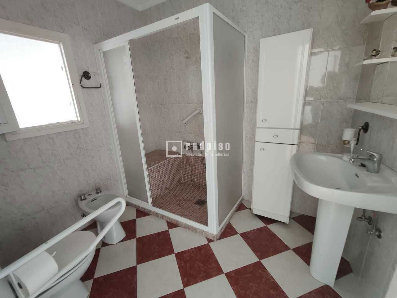 Casa en venta en  calle de Málaga, Cuevas de San Marcos, Málaga  11/24