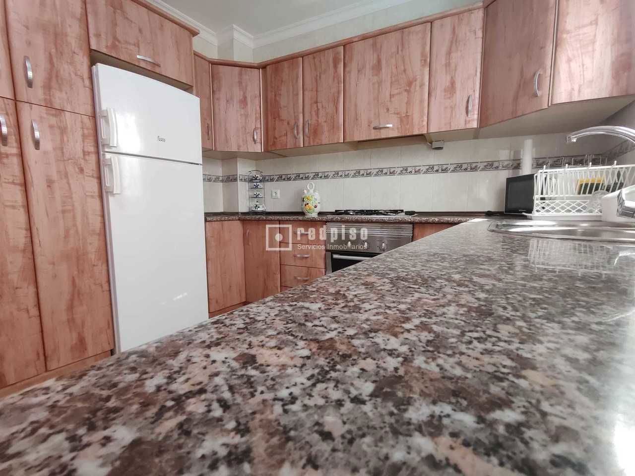 Casa en venta en  calle de Málaga, Cuevas de San Marcos, Málaga  3/24