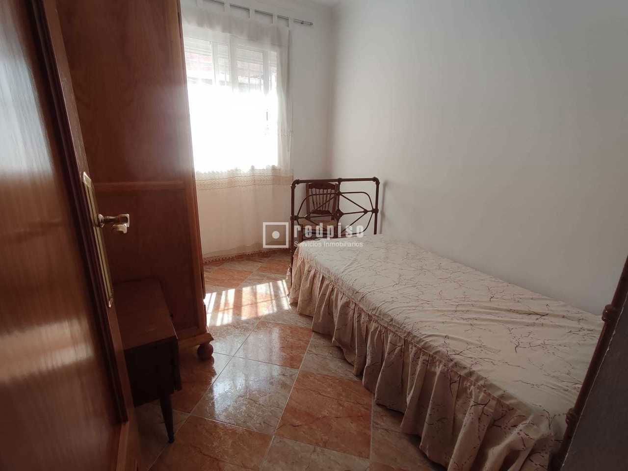 Casa en venta en  calle de Málaga, Cuevas de San Marcos, Málaga  18/24