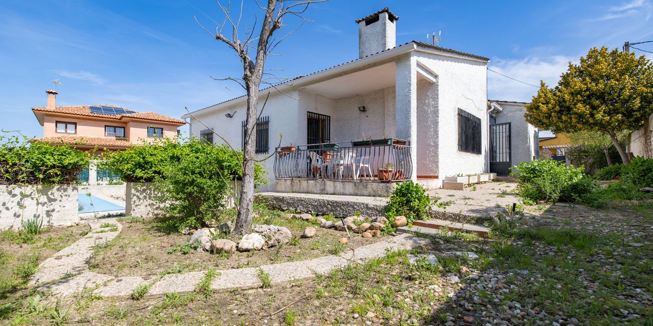 Casa en venta en  calle del Fresno, El Álamo, Madrid  1/40