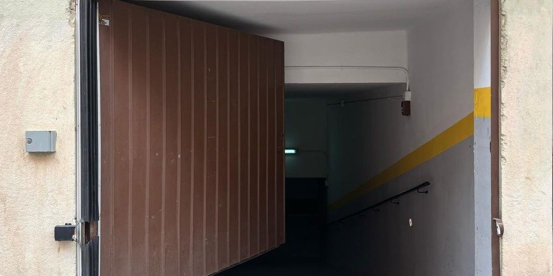 Parking en alquiler en  avenida Burjasot, Campanar, Valencia  1/1