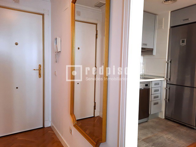 Piso en alquiler en  avenida de Isabel de Valois, Madrid  3/35