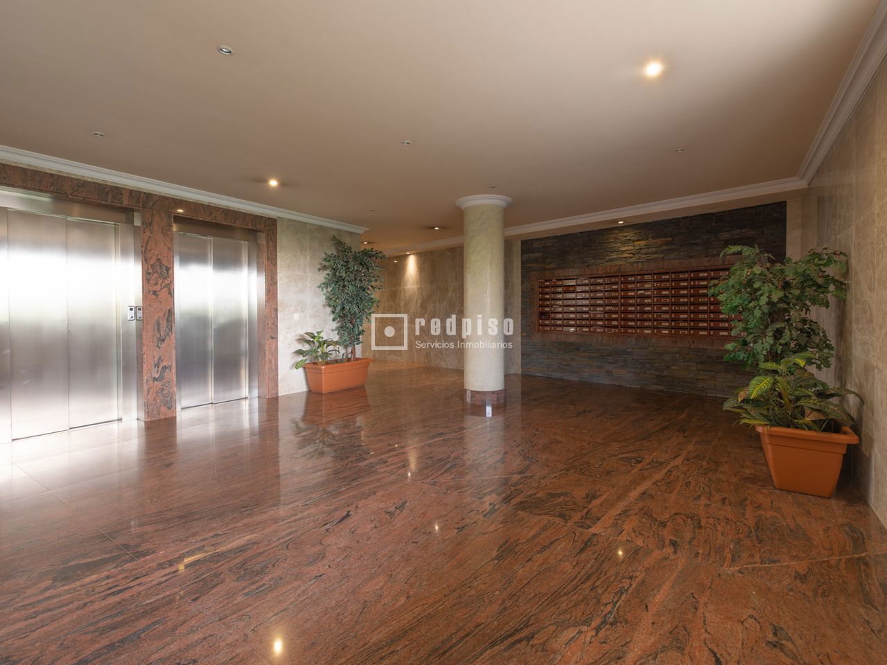 Piso en alquiler en  avenida de Isabel de Valois, Madrid  28/35