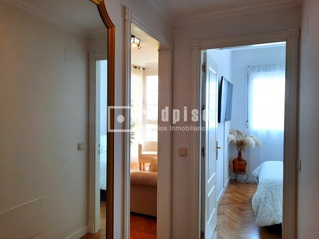 Piso en alquiler en  avenida de Isabel de Valois, Madrid  17/35