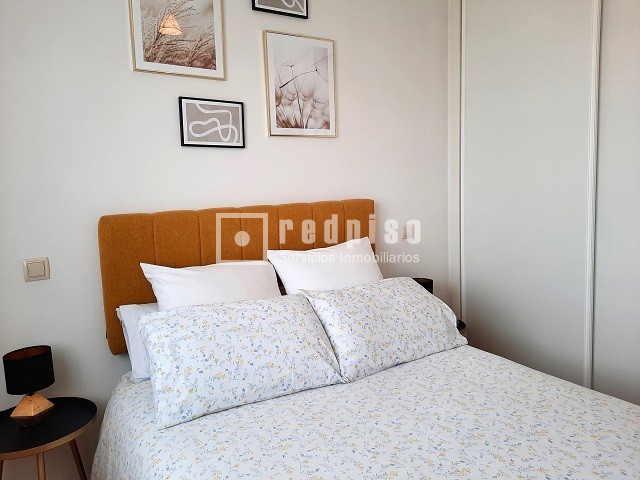 Piso en alquiler en  avenida de Isabel de Valois, Madrid  18/35