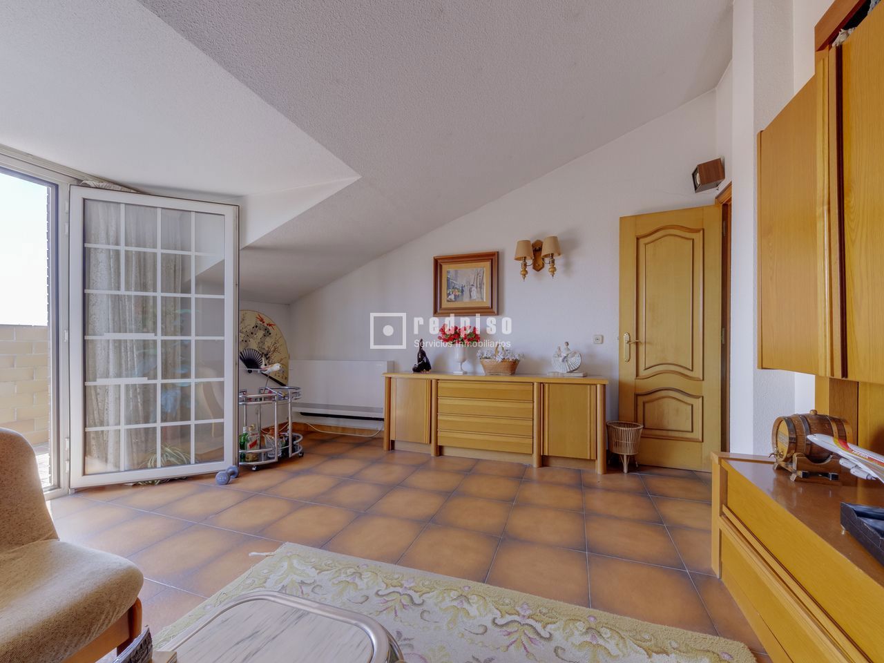 Casa en venta en Pozuelo De Alarcón, Madrid 70/87