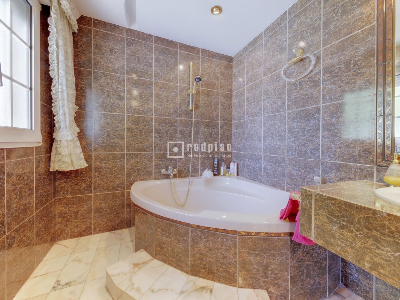 Casa en venta en Pozuelo De Alarcón, Madrid 51/87