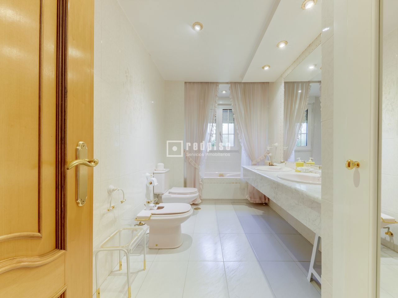 Casa en venta en Pozuelo De Alarcón, Madrid 54/87