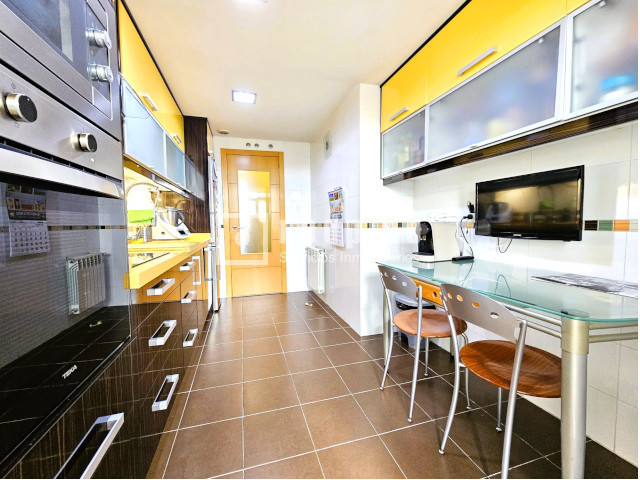 Piso en venta en Parla, Madrid 8/23