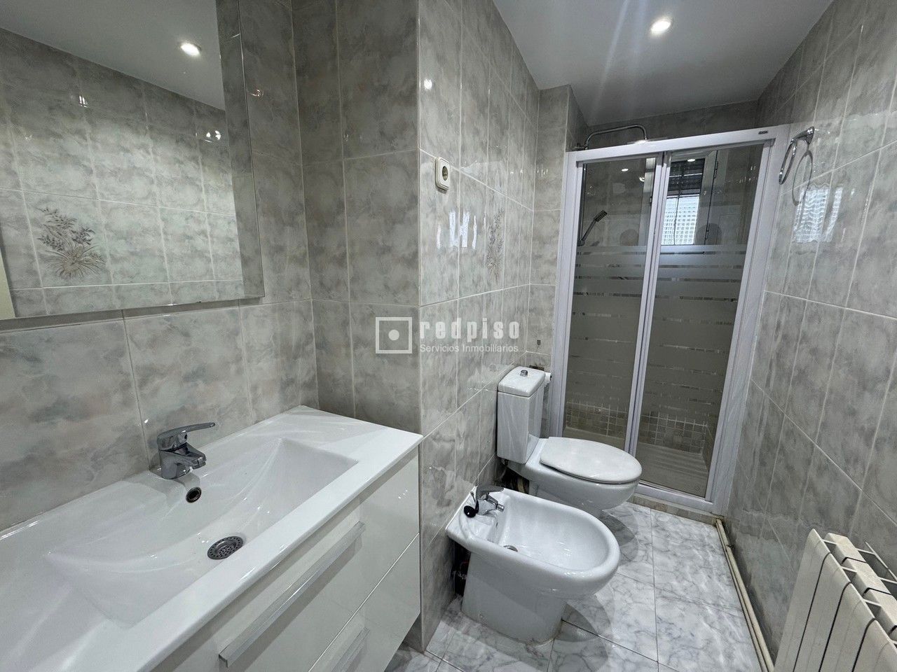 Piso en venta en calle De La Fuente Del Tiro, Madrid, Madrid 6/12