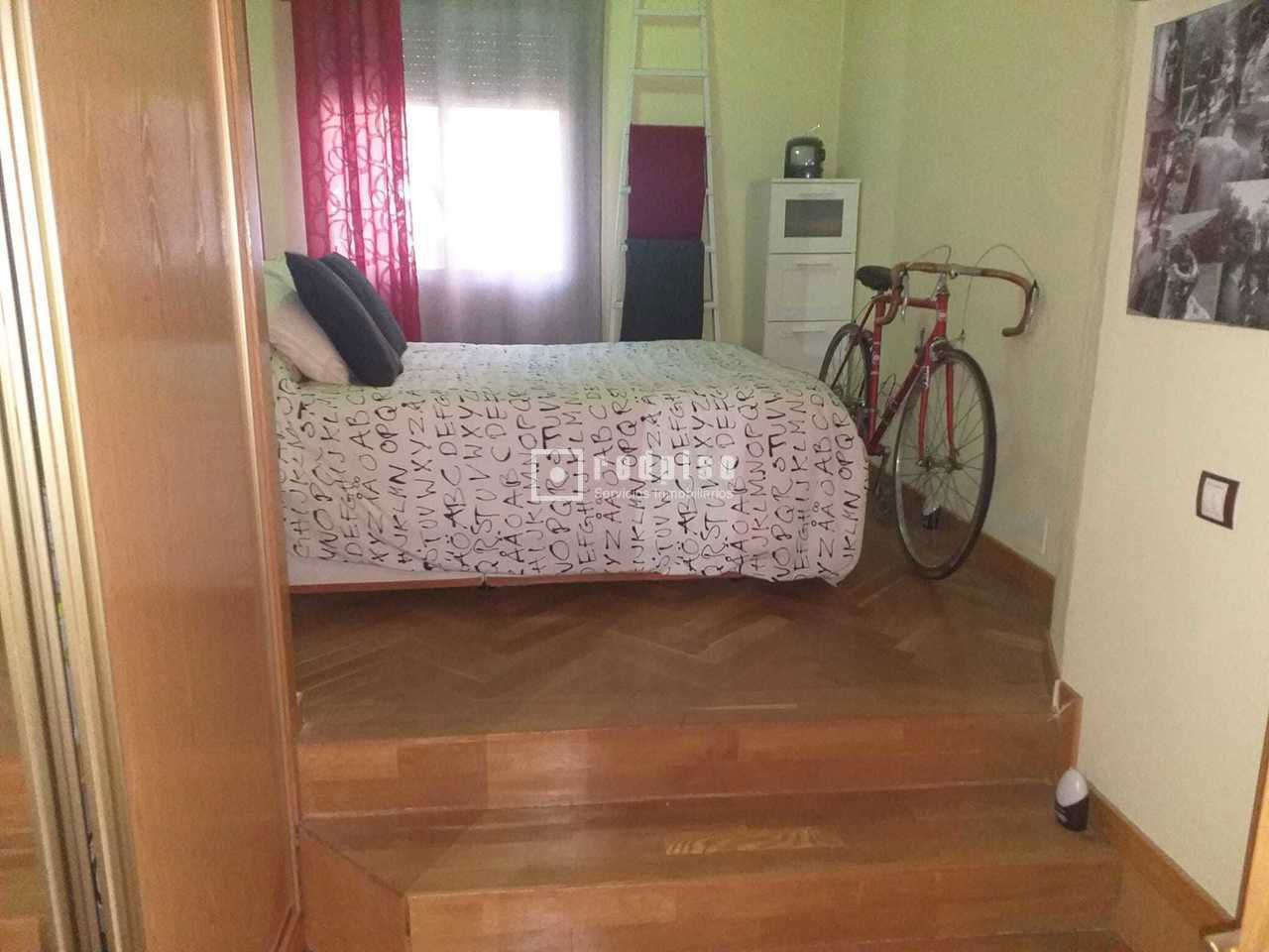 Piso en venta en calle De Villaviciosa, Madrid, Madrid 7/12