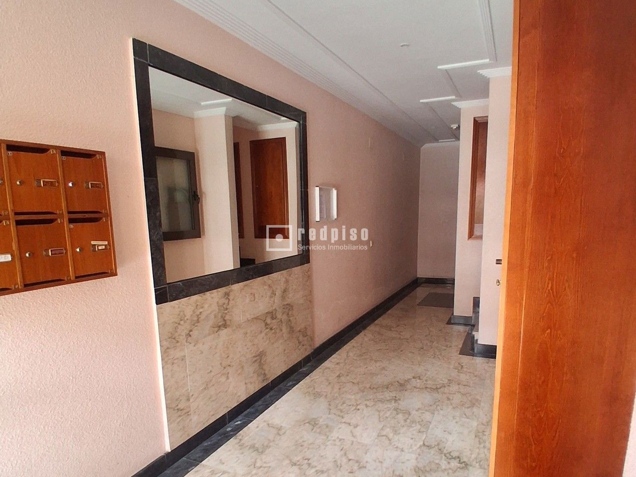 Piso en venta en  calle de la Laguna, 20, Valladolid  3/25