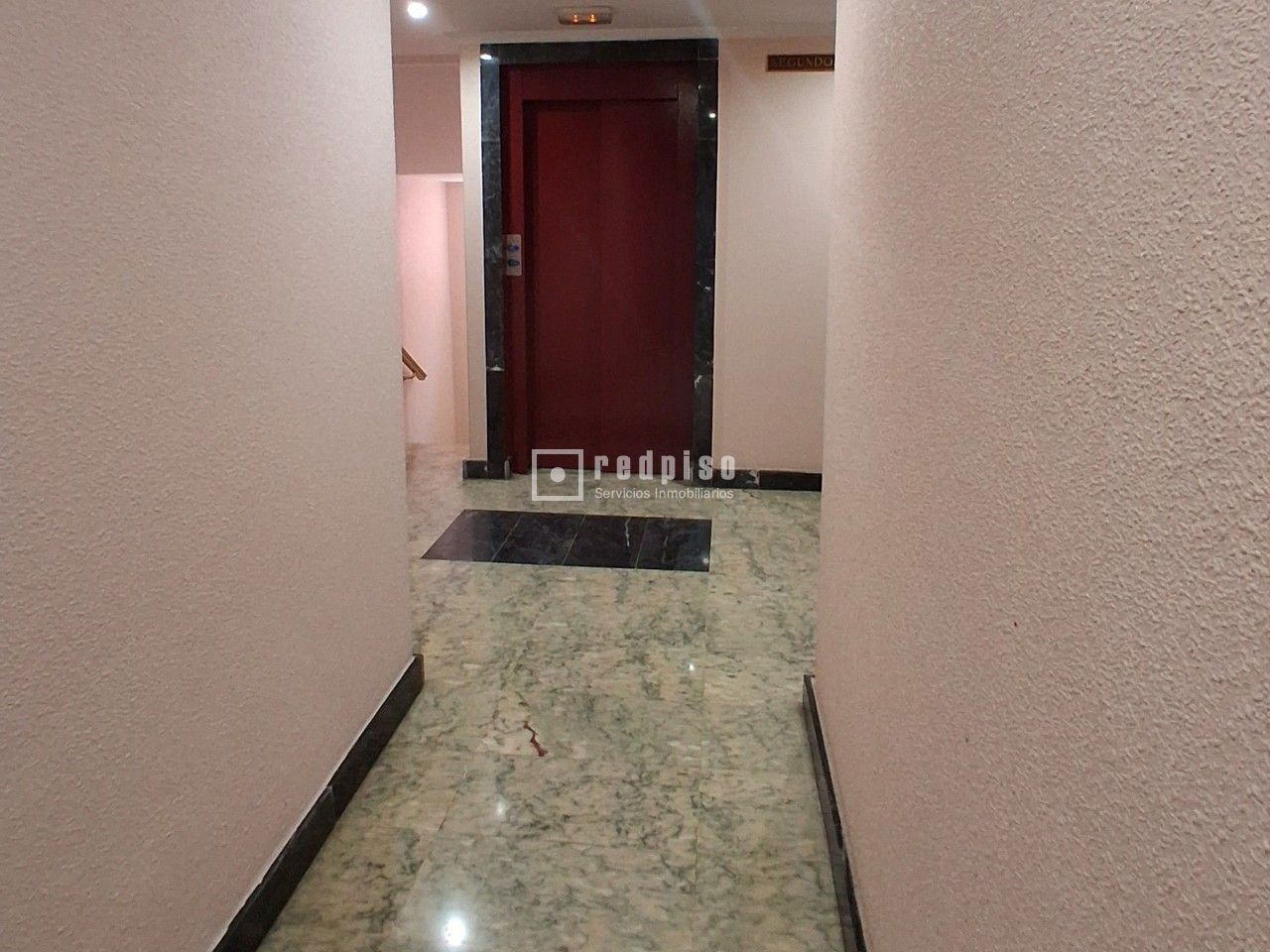 Piso en venta en  calle de la Laguna, 20, Valladolid  5/25